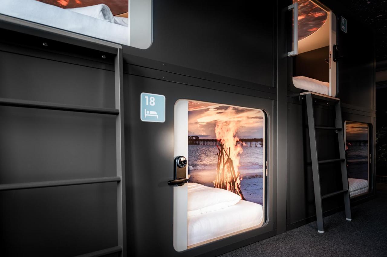 Capsule - Thelab Kapselhotel *